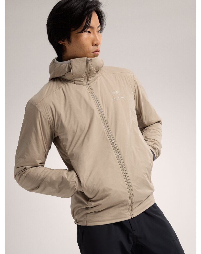 ARC’TERYX Uomo Felpa con cappuccio leggera e versatile - ATOM HOODY M